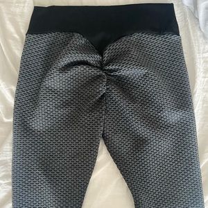Tik-Tok Leggings. Size XL. 🍑 Butt lifting.